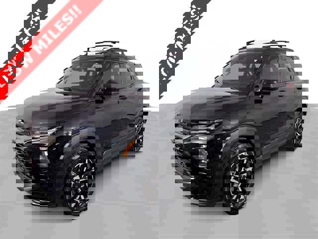 Used 2023 Chevrolet TrailBlazer RS w/ Sun and Liftgate Package image 1