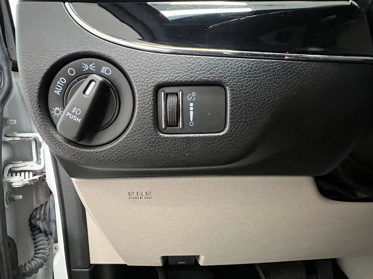 Used 2019 Dodge Grand Caravan SXT FWD image 22