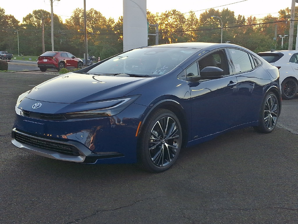 New 2027 Toyota Prius Limited w/ Limited Premium Package AWD/4WD image 2