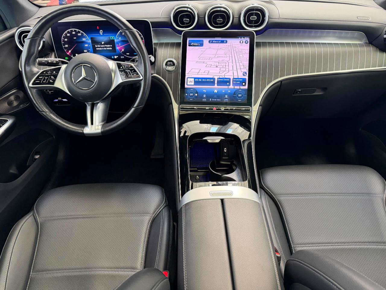 Used 2024 Mercedes-Benz GLC 300 4MATIC image 31