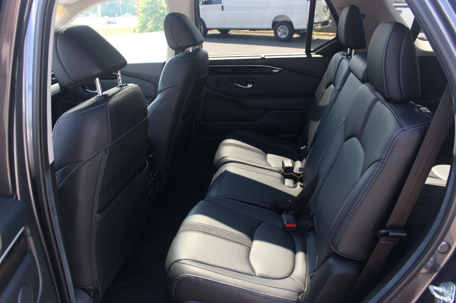 Used 2024 Honda Pilot Touring image 37