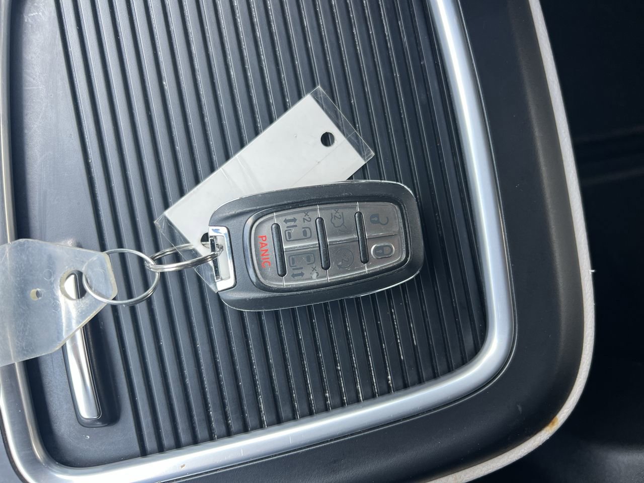 Used 2023 Chrysler Pacifica Touring-L FWD image 38
