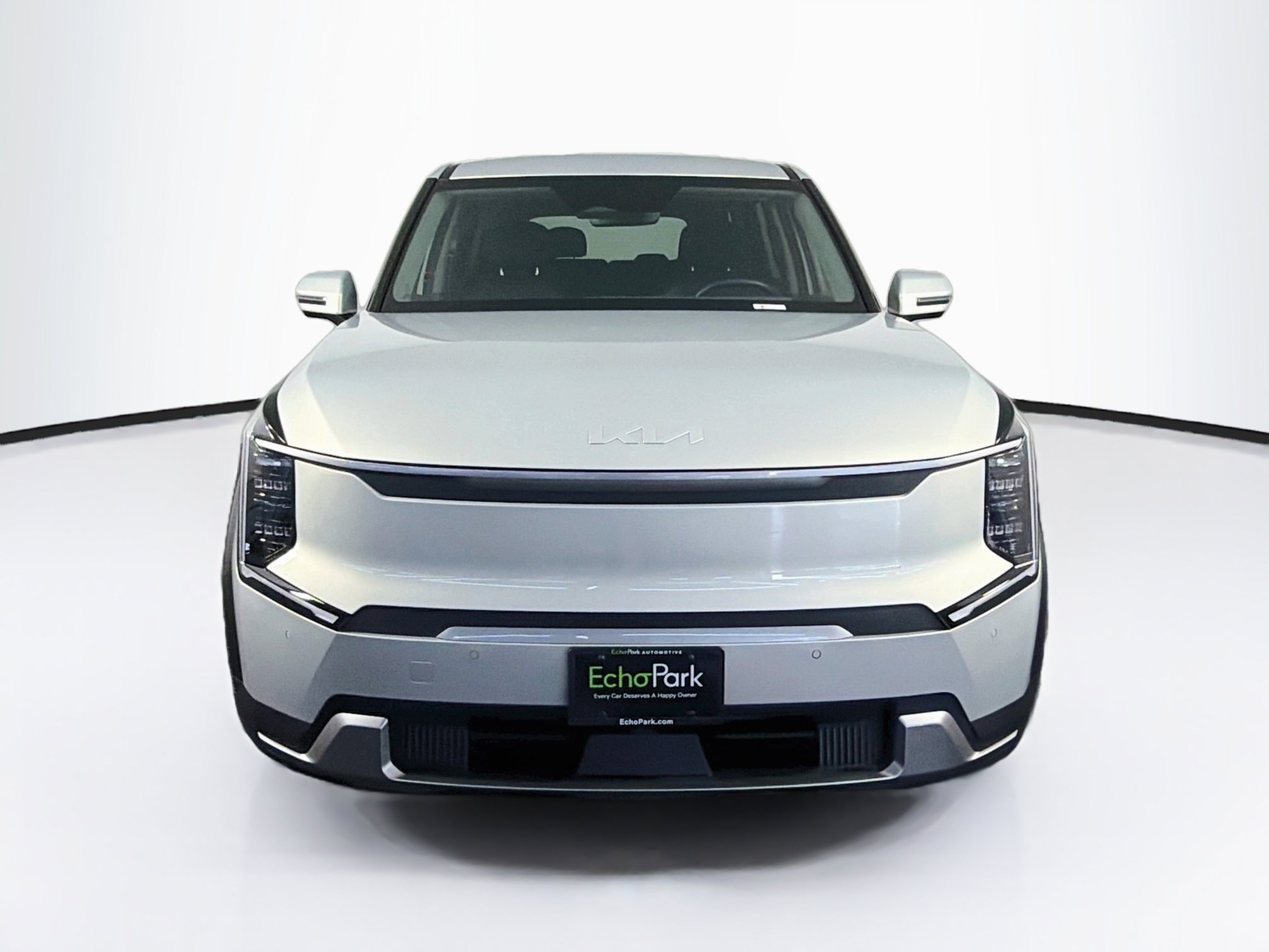 Used 2024 Kia EV9 Light Long Range RWD image 2