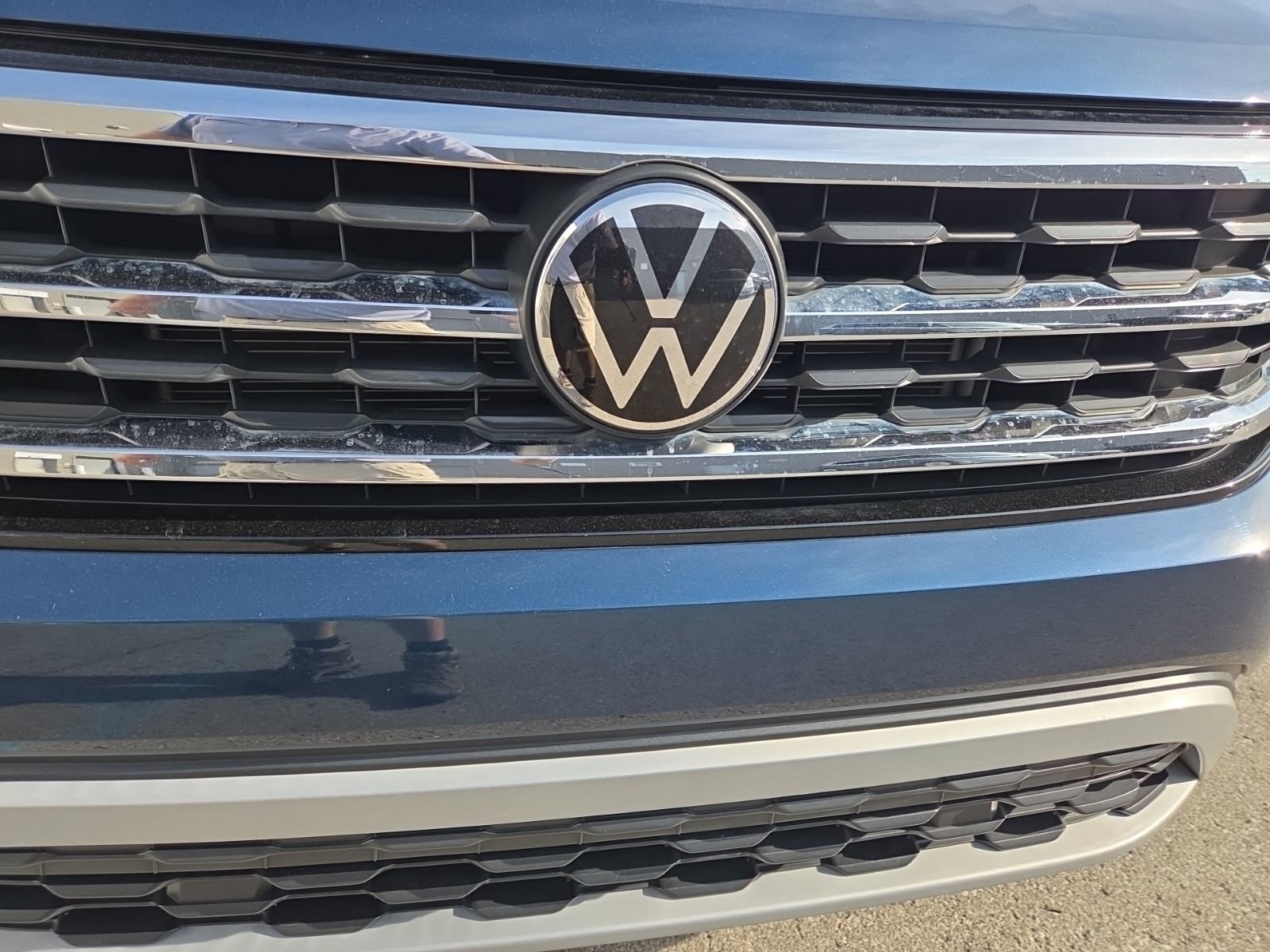 Certified 2023 Volkswagen Atlas Cross Sport SE AWD/4WD image 12