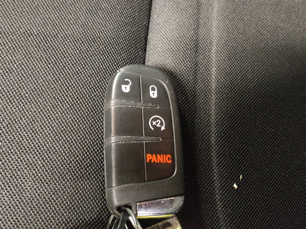 Used 2022 Jeep Renegade Latitude w/ Convenience Group AWD/4WD image 32