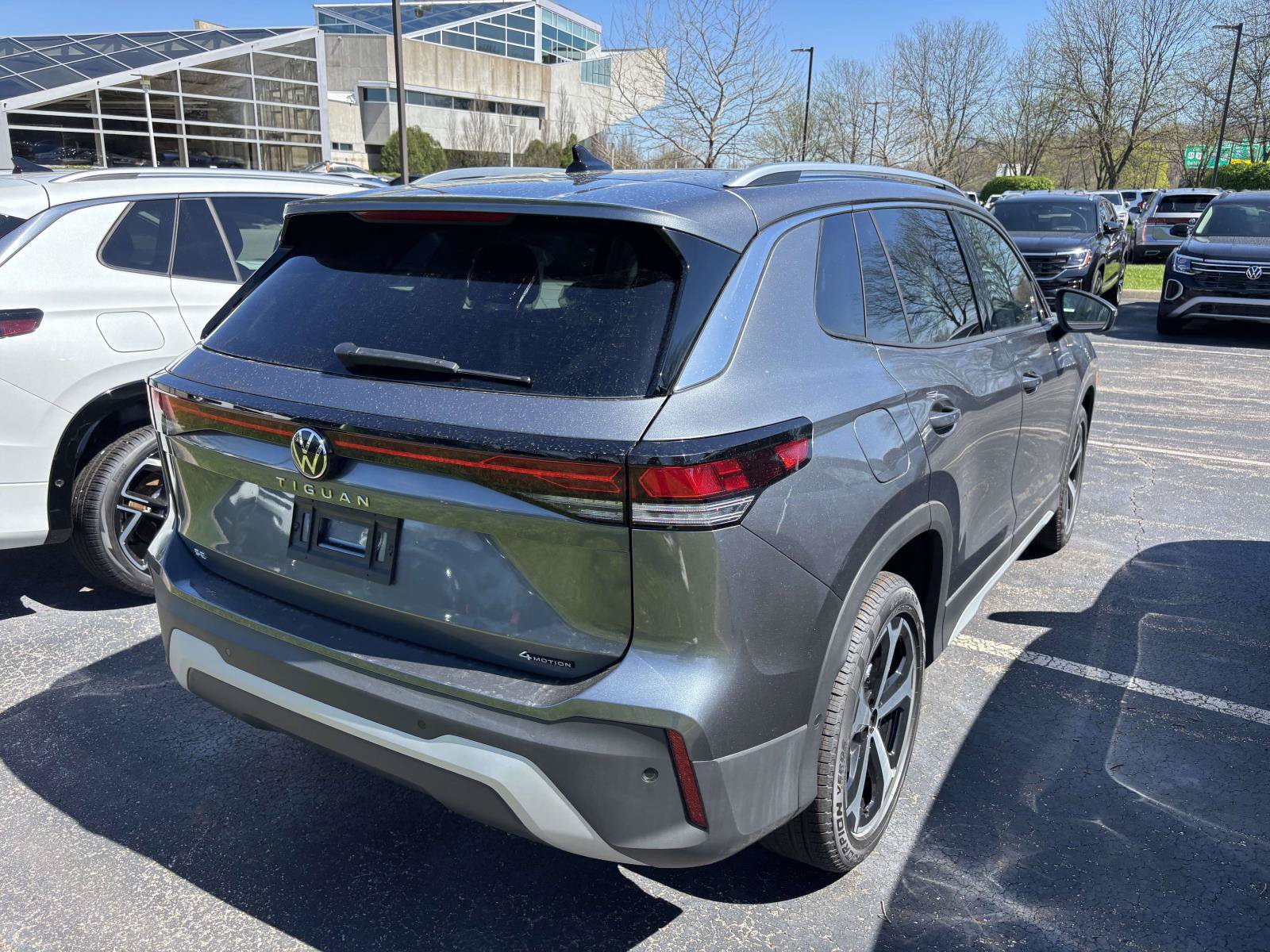New 2026 Volkswagen Tiguan SE AWD/4WD image 7