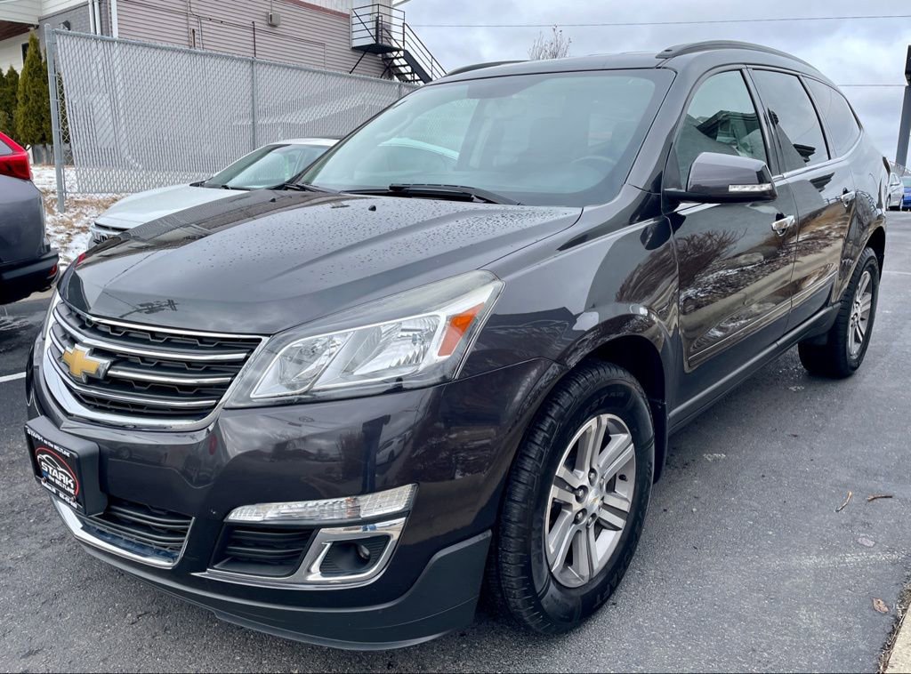 Used 2017 Chevrolet Traverse LT image 4