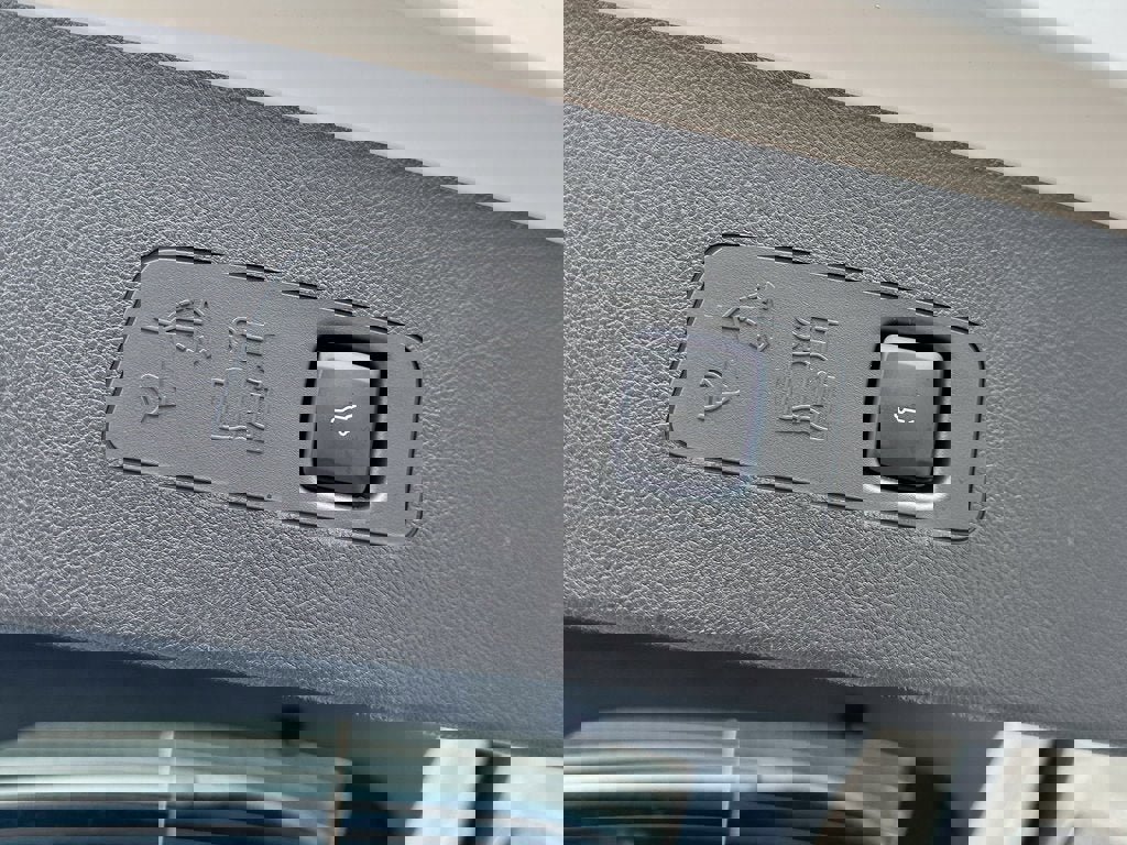 New 2025 Lincoln Corsair Grand Touring image 18