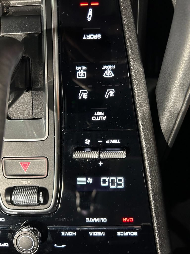 Used 2021 Porsche Cayenne S AWD/4WD image 25