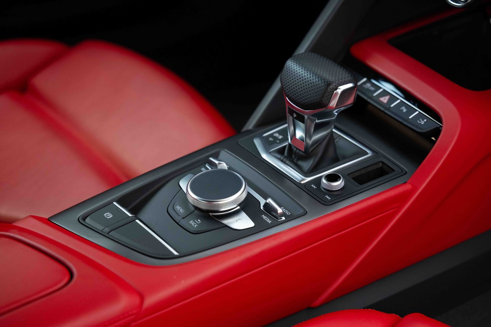 Used 2018 Audi R8 V10 RWD image 21