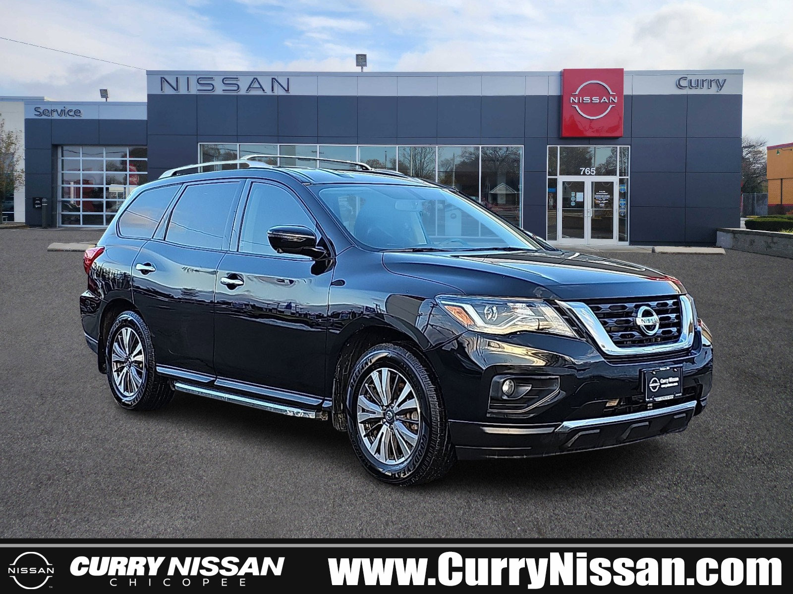 Used 2020 Nissan Pathfinder SL image 1