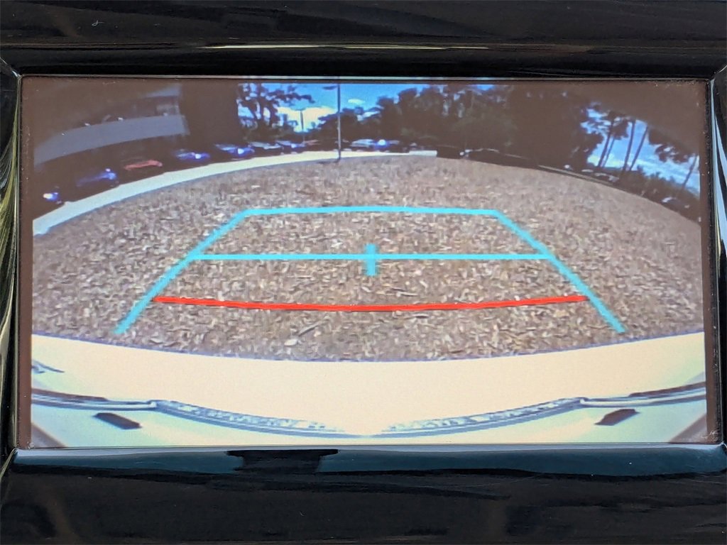 Used 2015 Toyota Camry image 26
