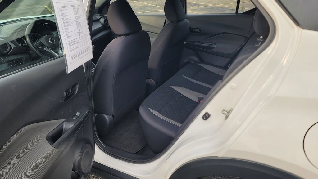 Used 2020 Nissan Kicks S image 25