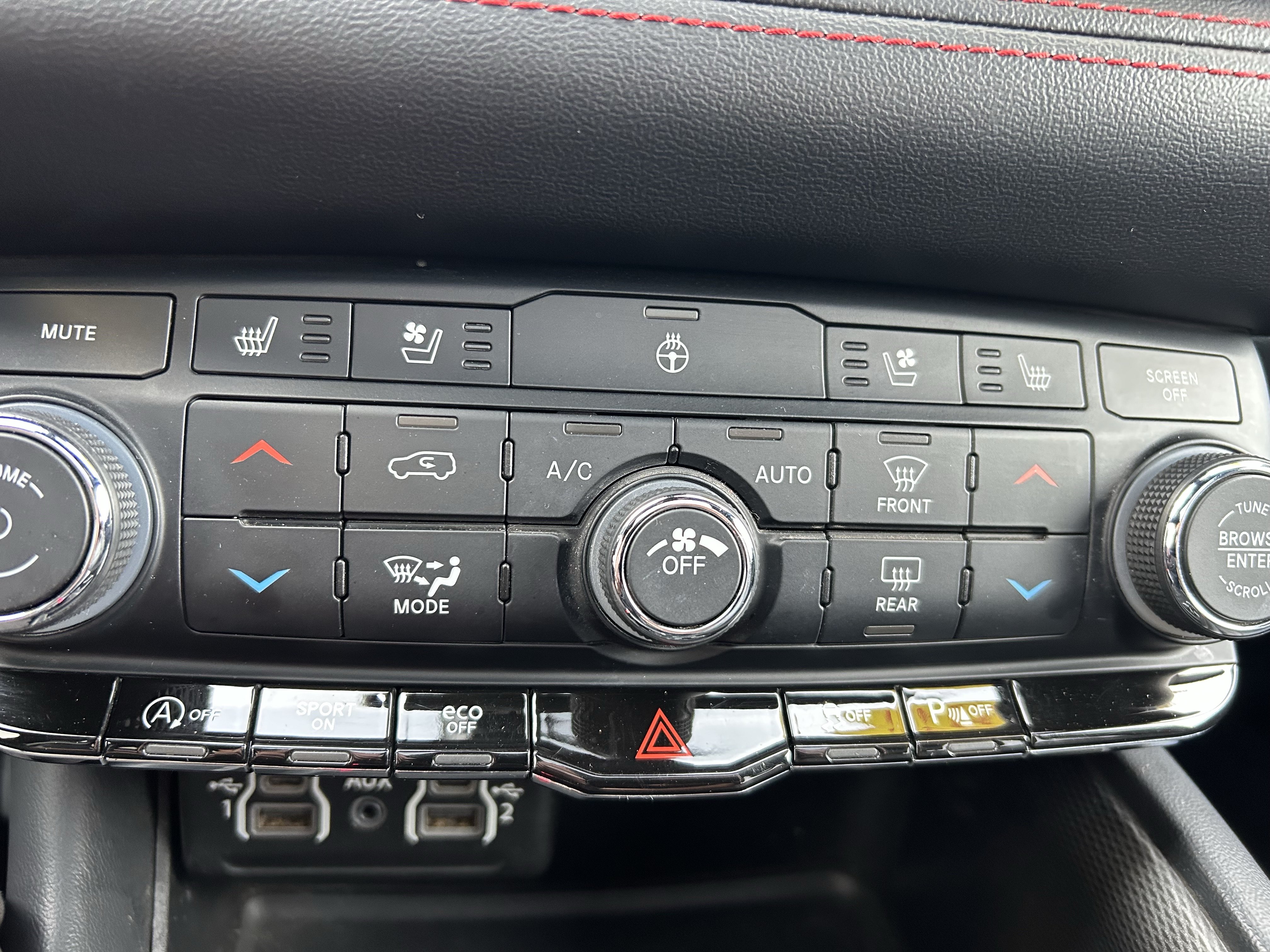 Used 2024 Dodge Durango GT AWD/4WD image 31