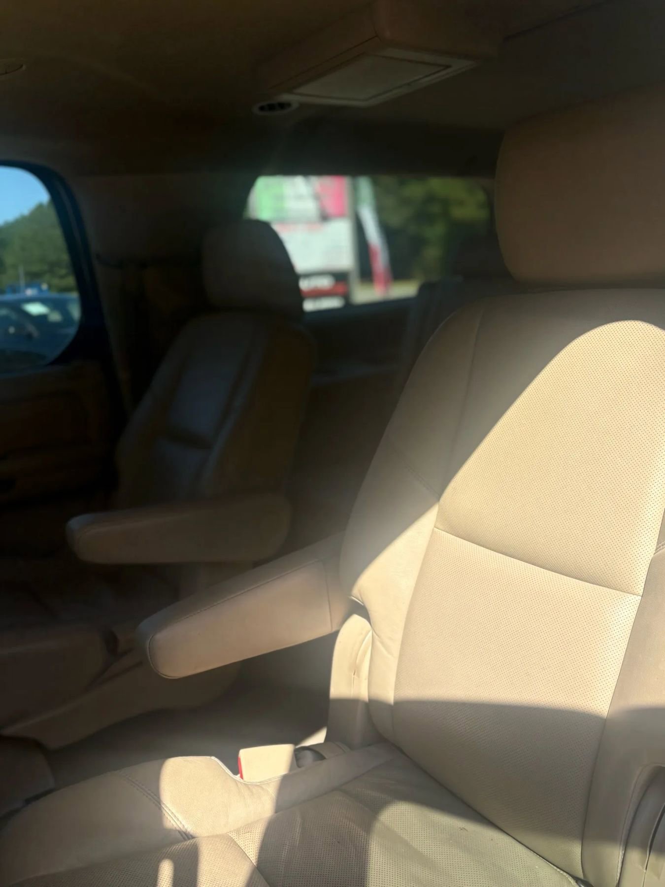 Used 2013 Cadillac Escalade ESV Premium image 12