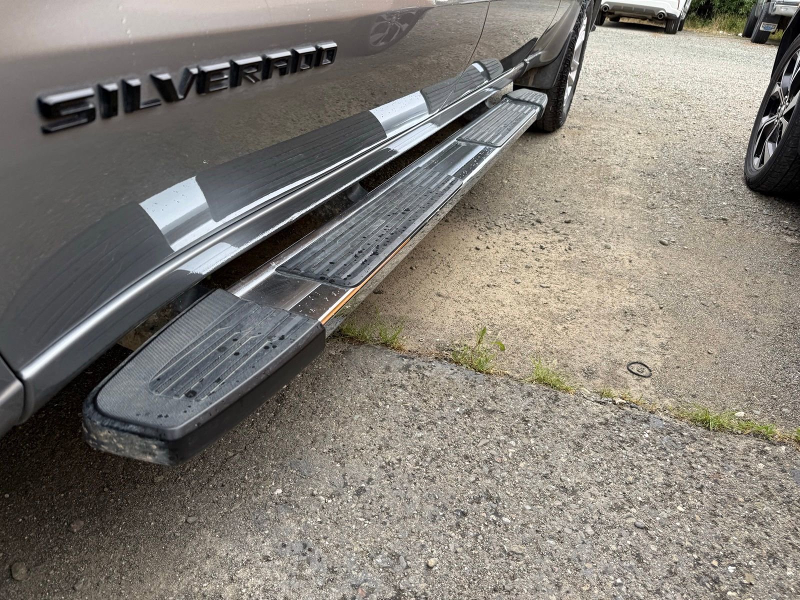 Used 2024 Chevrolet Silverado 1500 LT image 9