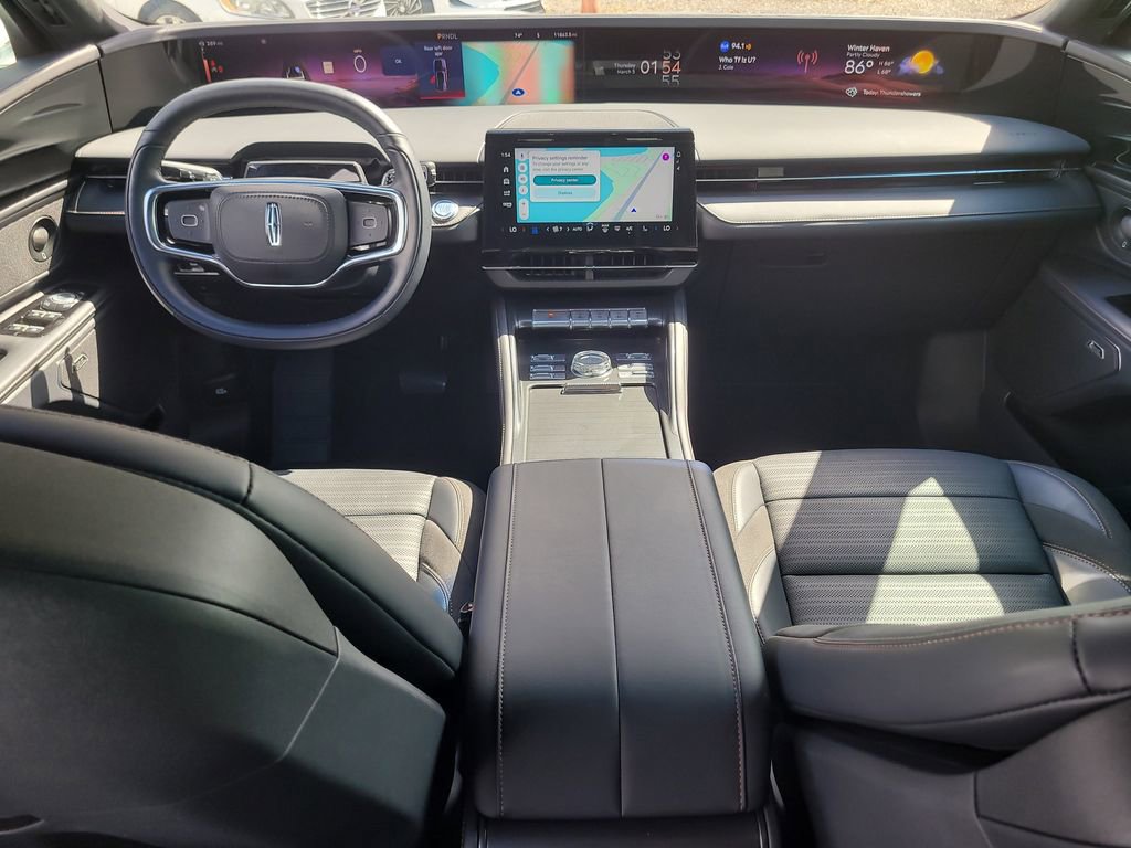 Used 2024 Lincoln Nautilus Reserve w/ Equipment Group 202A image 12