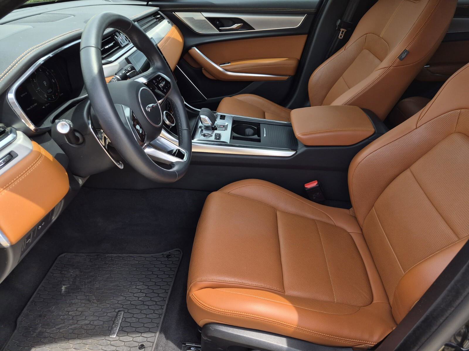 Used 2024 Jaguar XF R-Dynamic SE RWD image 12