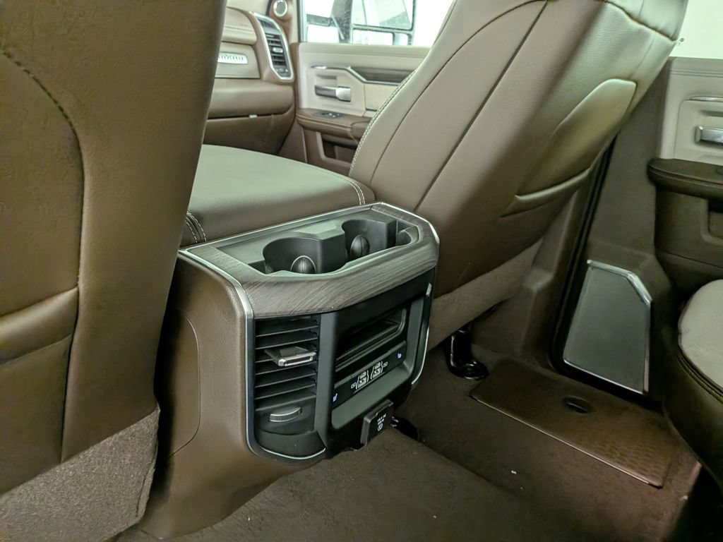 New 2026 RAM 3500 Laramie AWD/4WD image 30