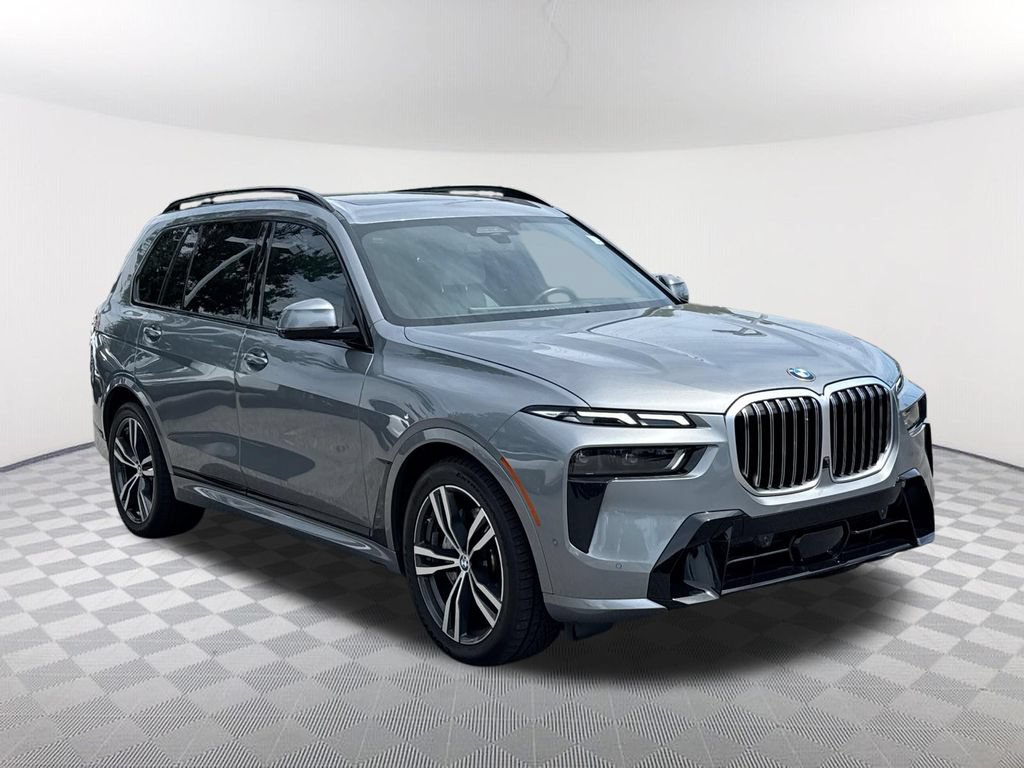 Used 2023 BMW X7 xDrive40i w/ M Sport Package AWD/4WD image 3