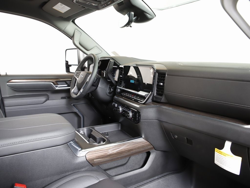 New 2025 Chevrolet Silverado 3500 LT w/ Trail Boss Package image 17