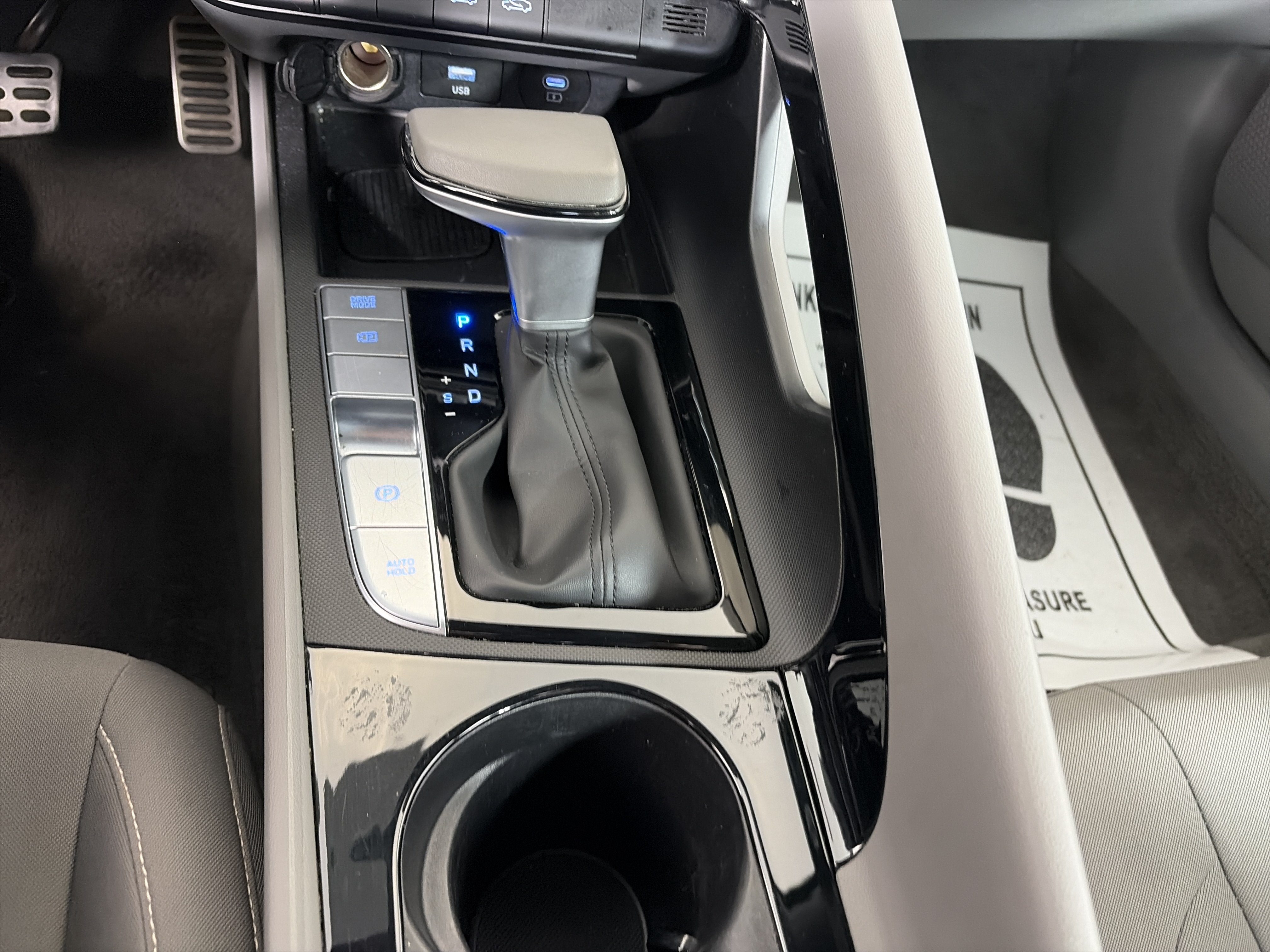 Used 2025 Hyundai Elantra SEL FWD image 27