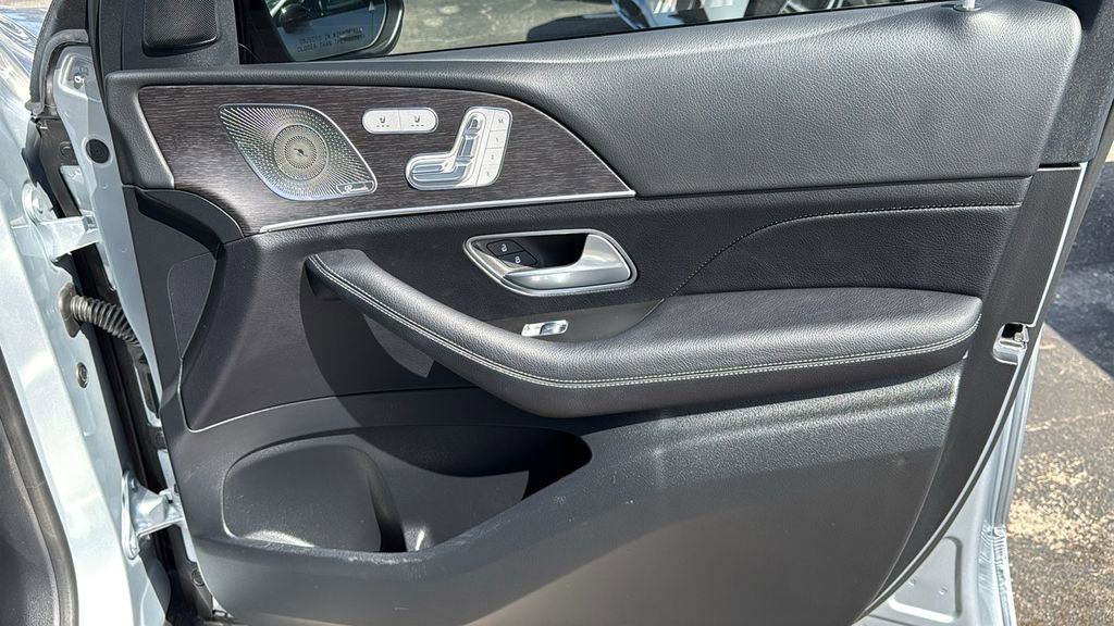 Certified 2025 Mercedes-Benz GLS 450 4MATIC image 12