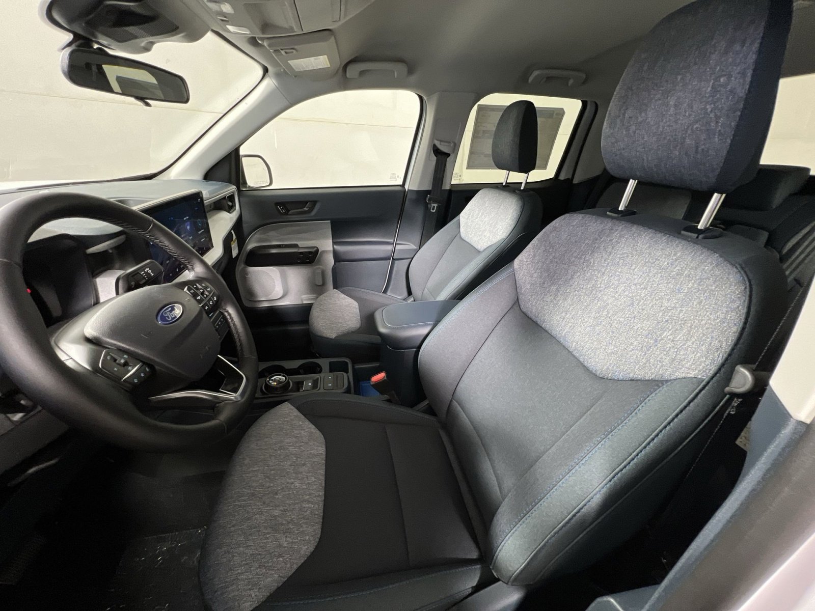 New 2025 Ford Maverick XLT w/ XLT Luxury Package image 13