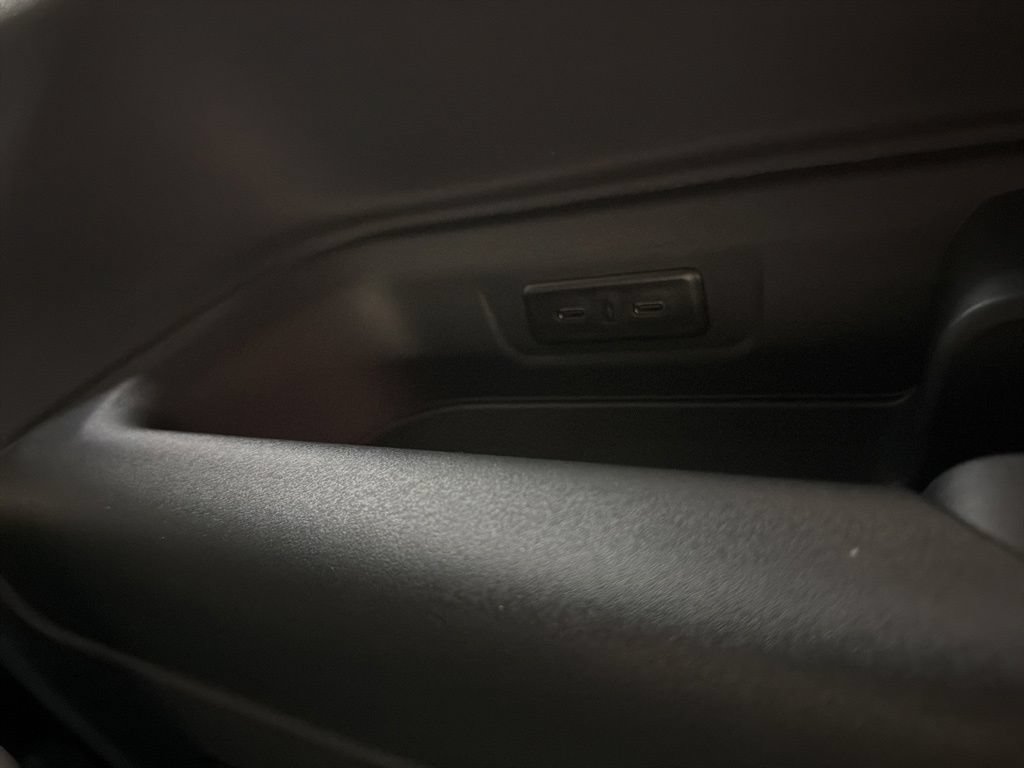 New 2026 Lincoln Navigator Premiere AWD/4WD image 33