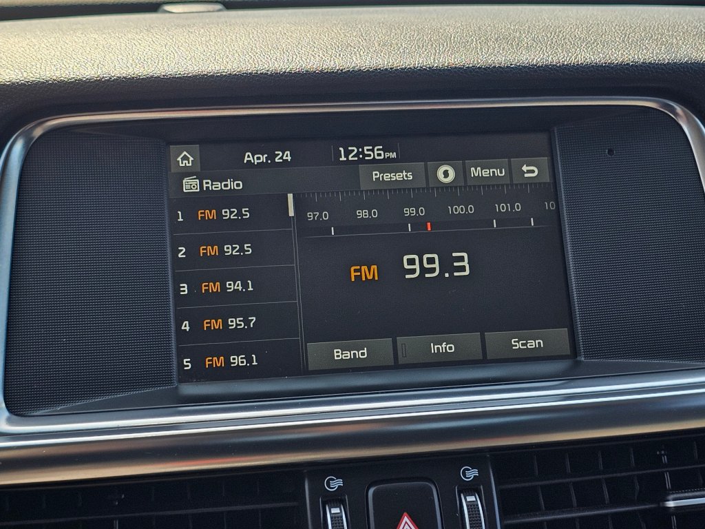 Used 2017 Kia Optima EX FWD image 6