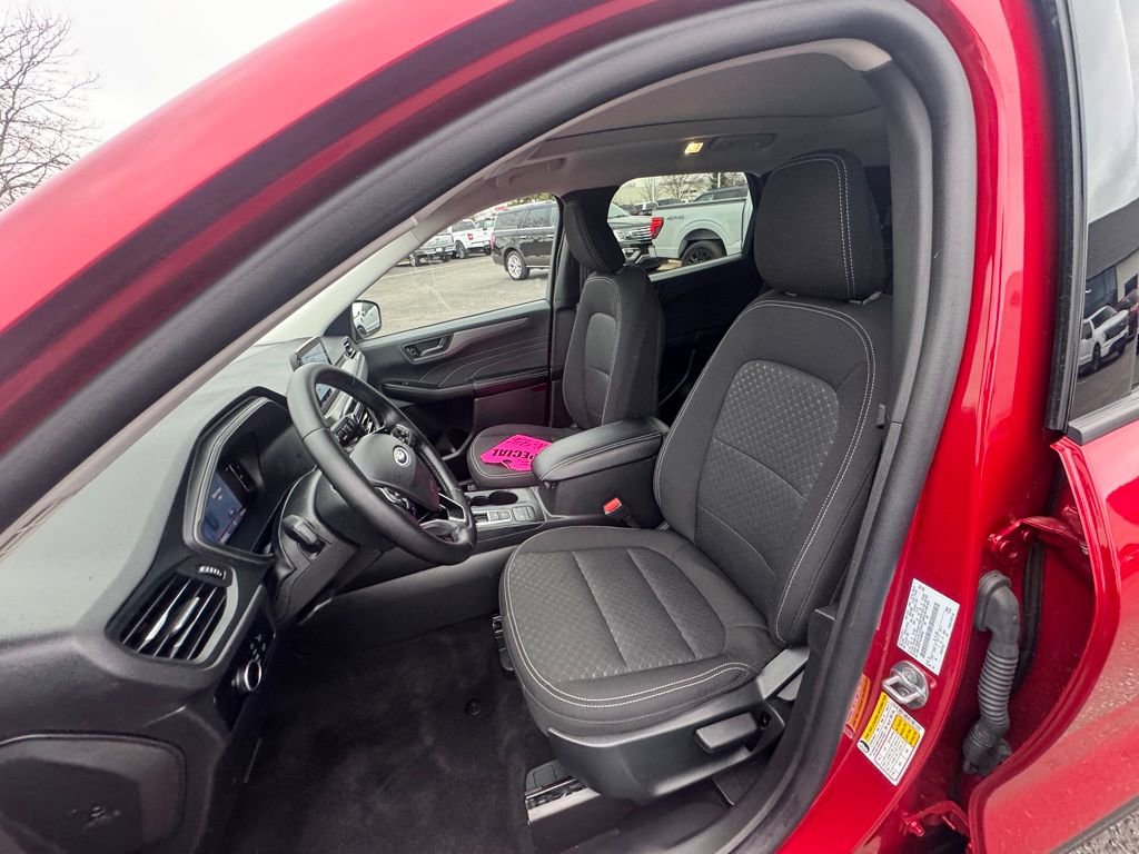 New 2025 Ford Escape Active w/ Cold Weather Package image 13