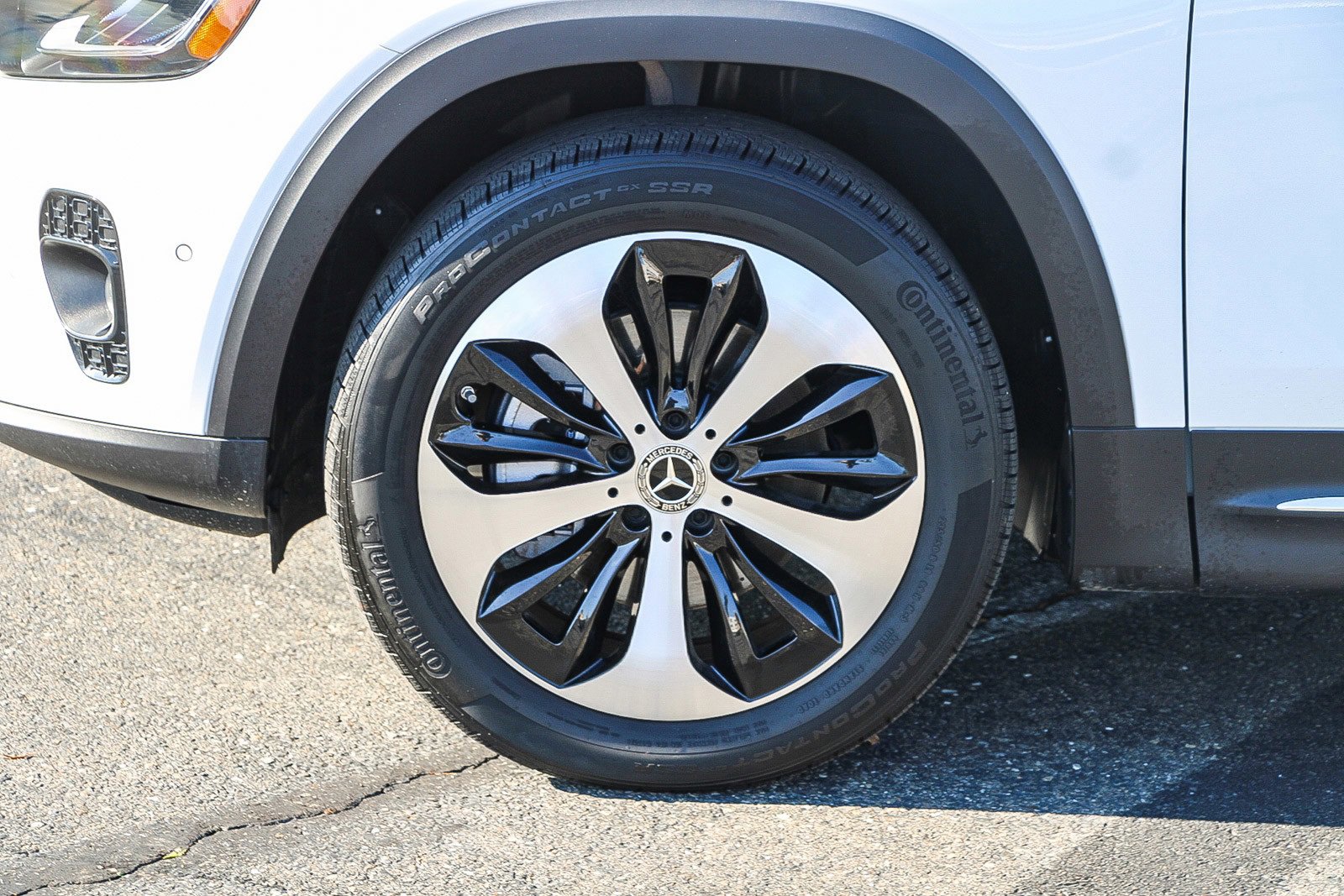 Certified 2025 Mercedes-Benz GLB 250 4MATIC image 9