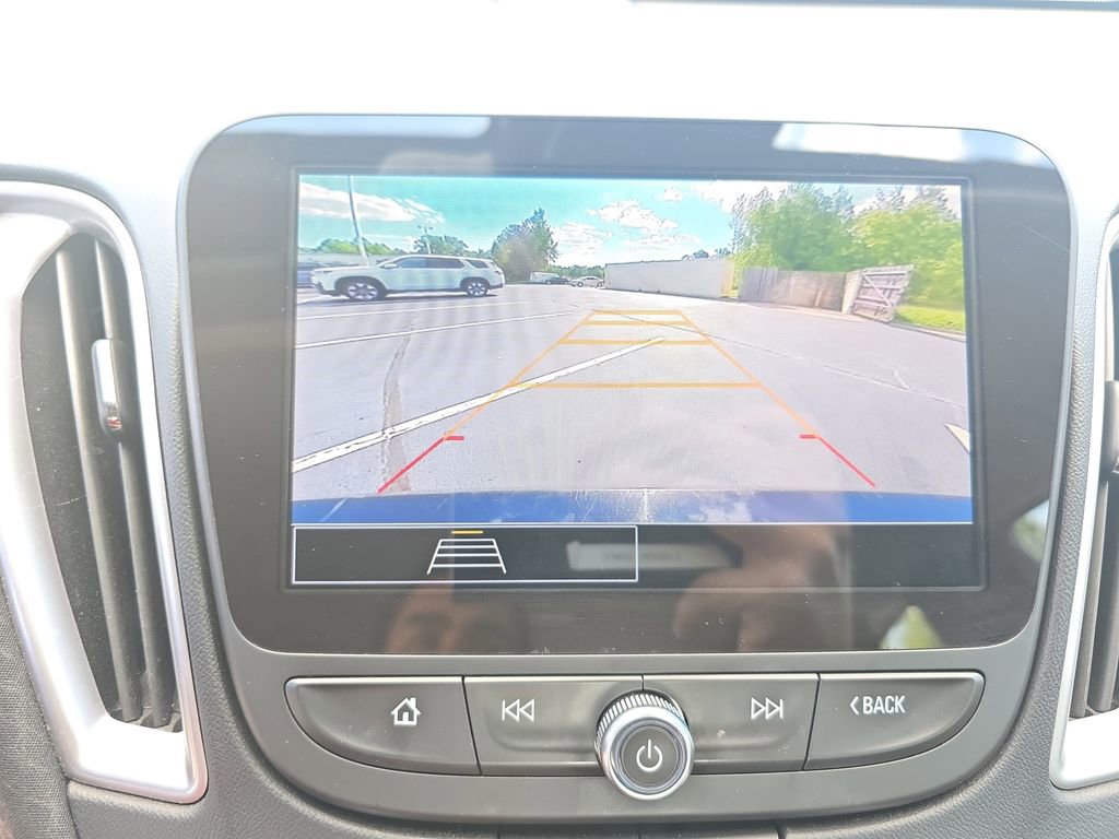 Used 2025 Chevrolet Malibu LT FWD image 22