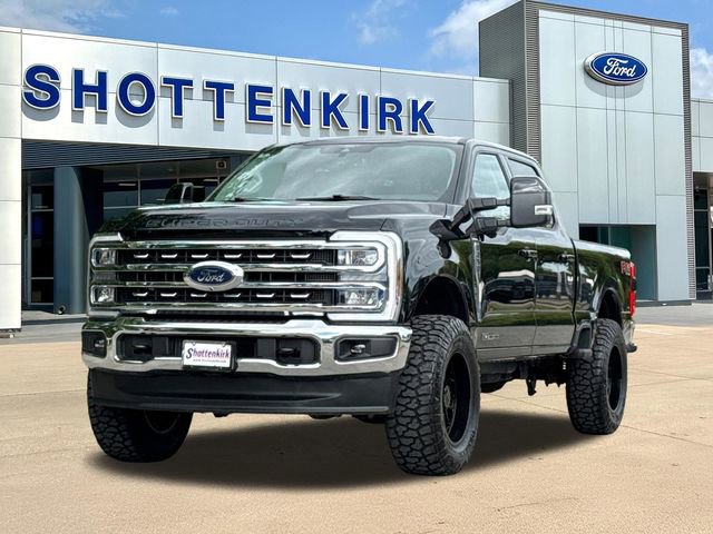 Used 2024 Ford F250 Lariat image 3
