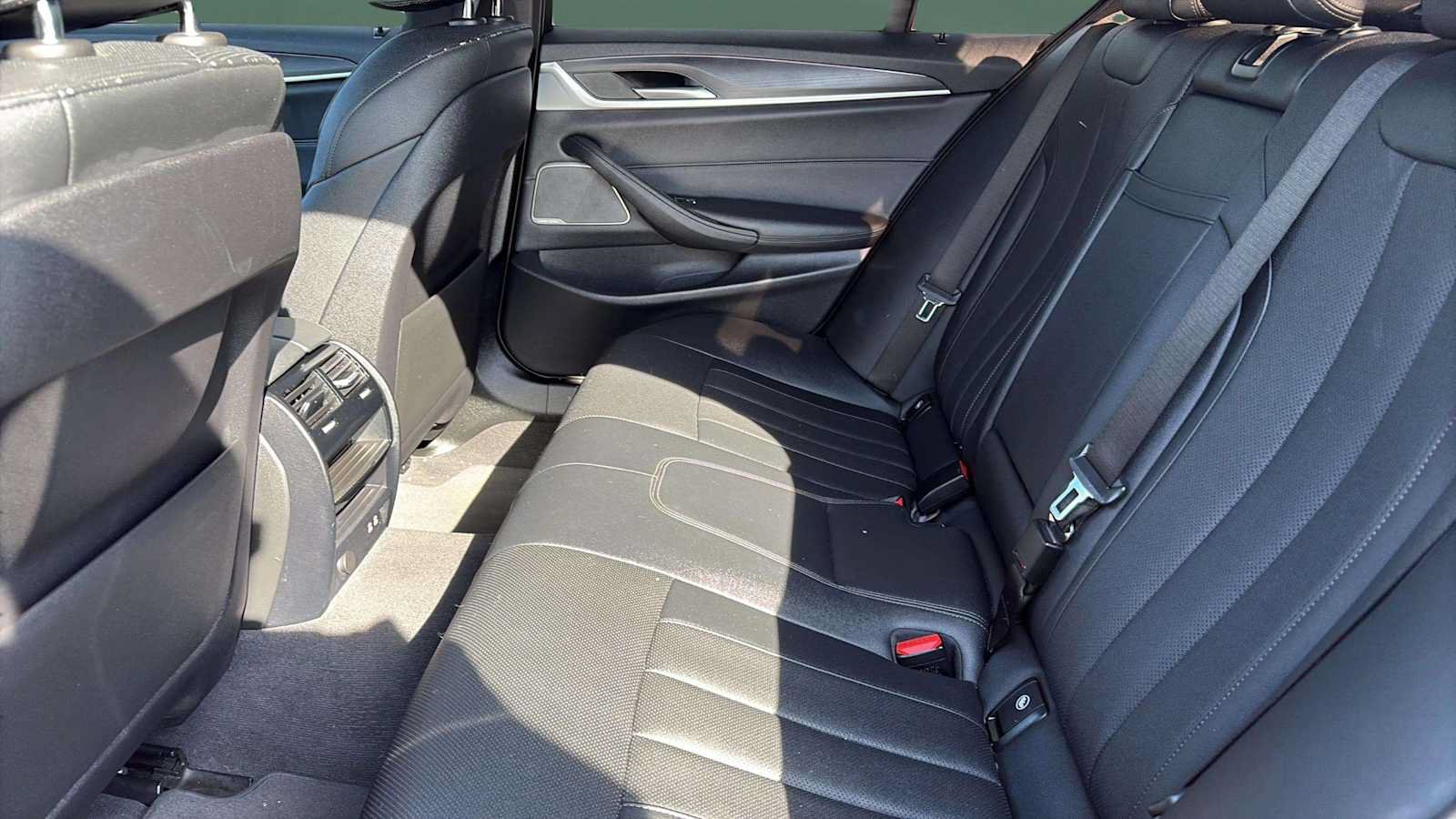 Used 2023 BMW 530i xDrive w/ Premium Package AWD/4WD image 19