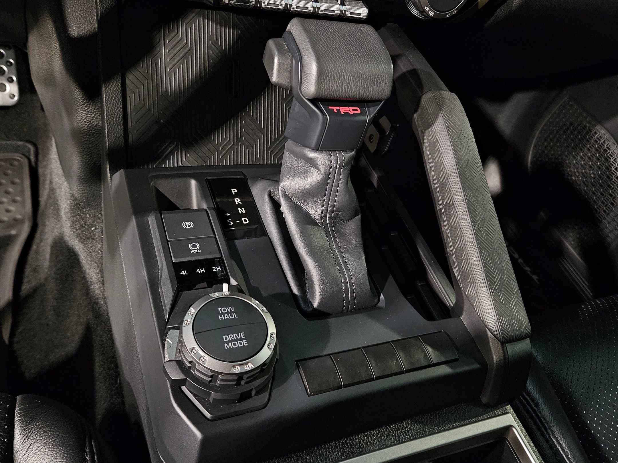 Used 2024 Toyota Tacoma TRD Sport image 32