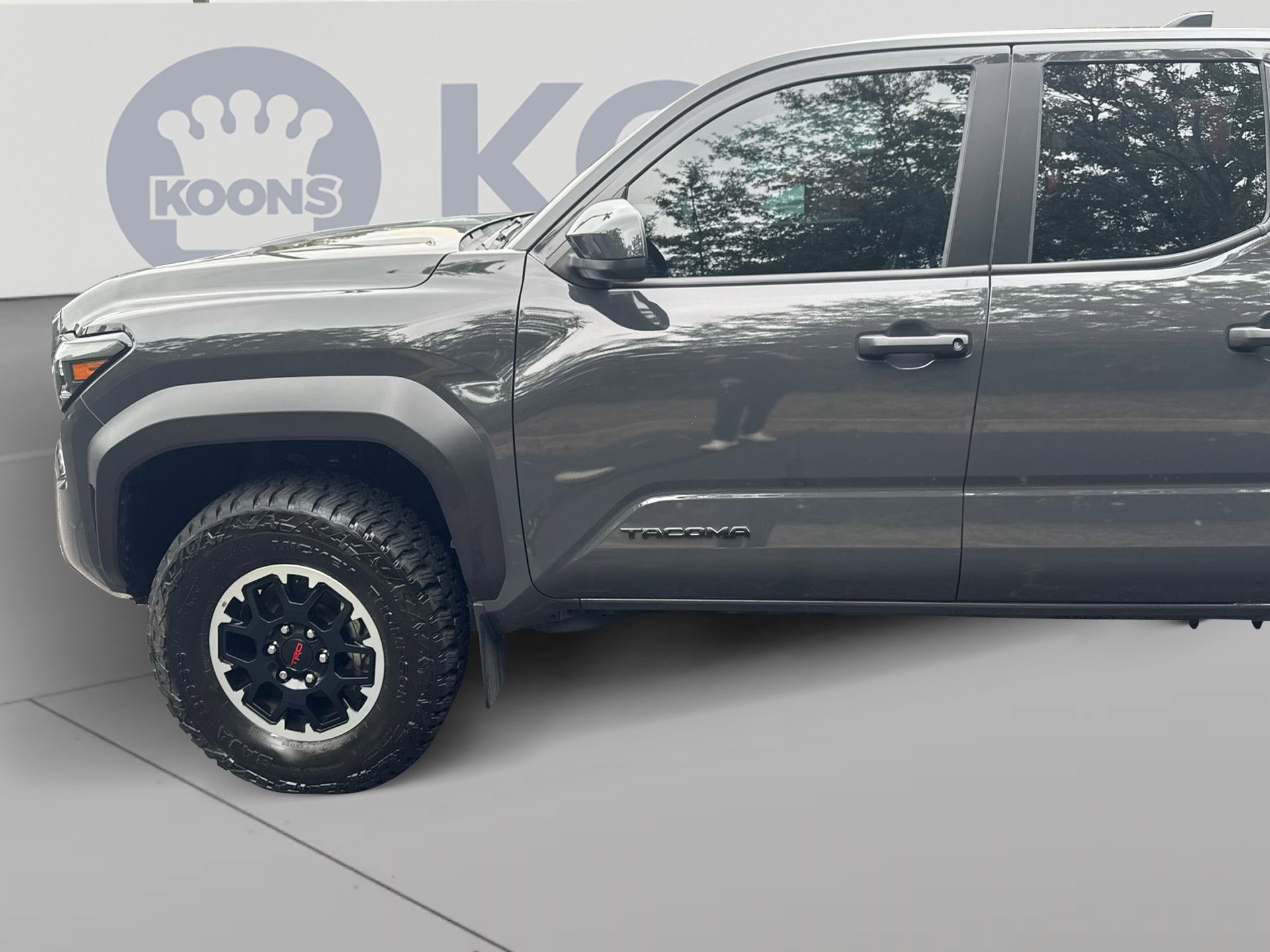 Used 2025 Toyota Tacoma TRD Off-Road AWD/4WD image 8