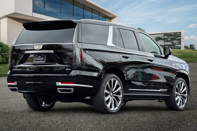 New 2026 Cadillac Escalade Luxury w/ Touring Package AWD/4WD image 4