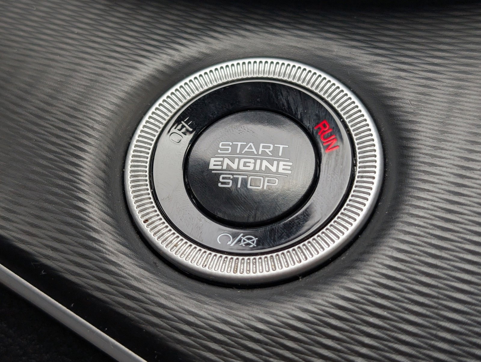 Certified 2024 Jeep Grand Cherokee L Laredo image 27