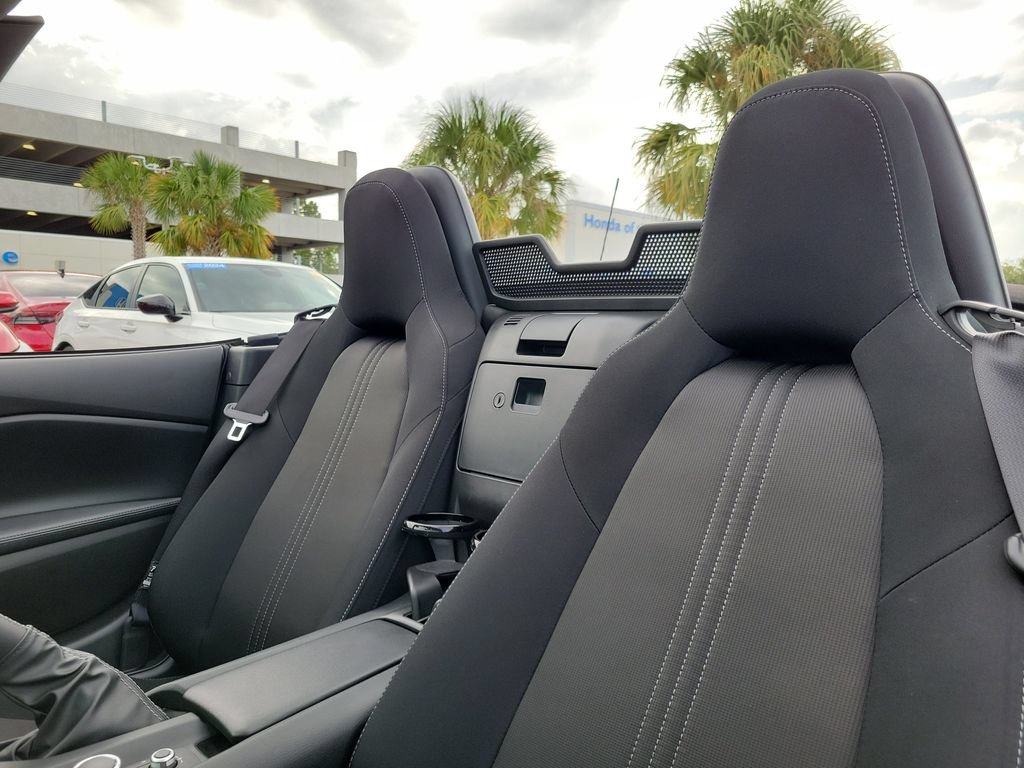 Used 2025 MAZDA MX-5 Miata Sport RWD image 25
