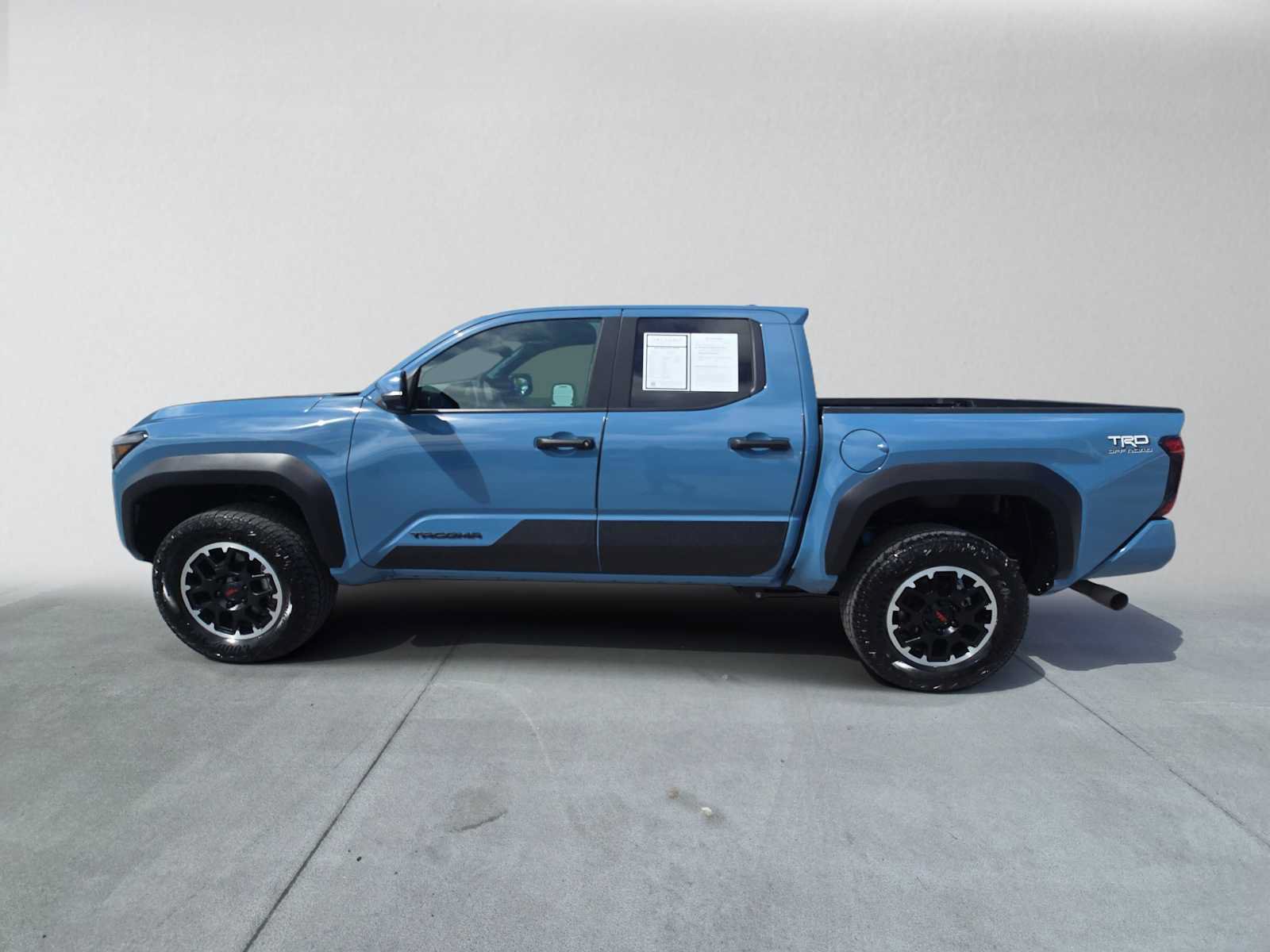 Used 2026 Toyota Tacoma TRD Off-Road w/ TRD Off Road Premium Package AWD/4WD image 6
