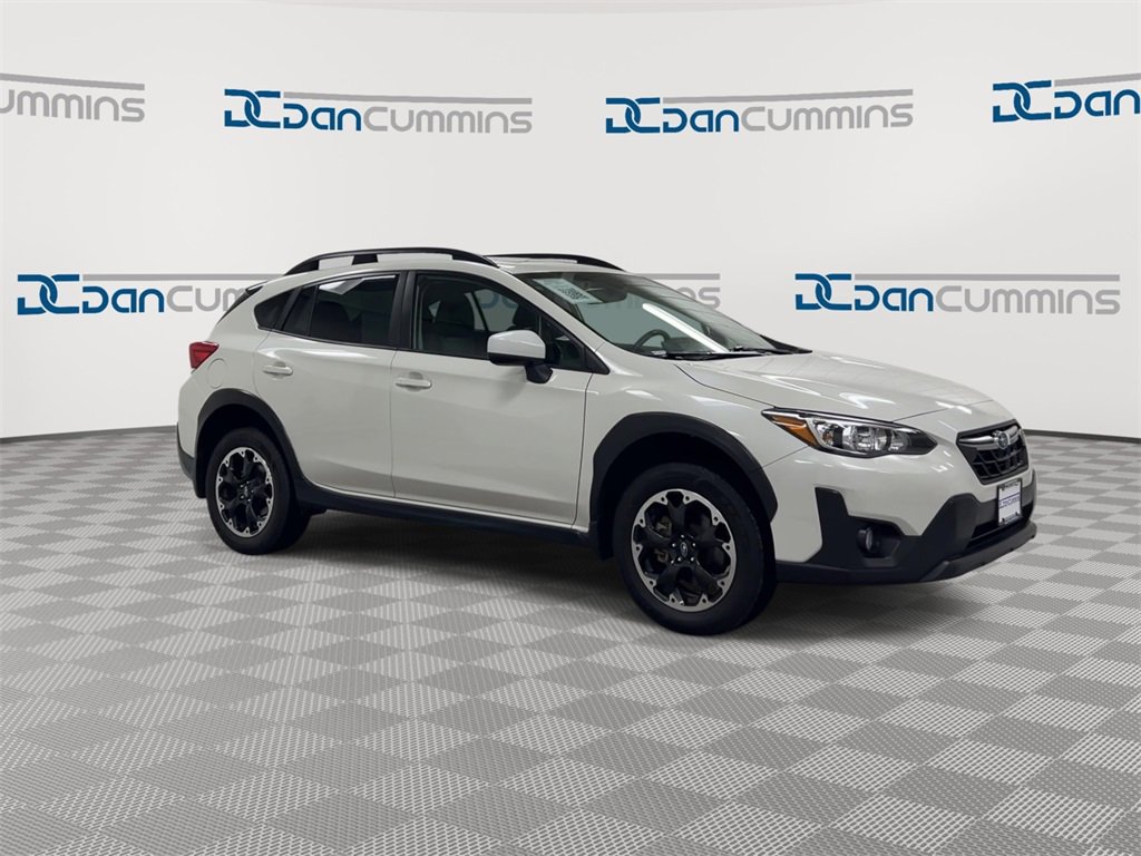 Used 2022 Subaru Crosstrek 2.0i Premium w/ Moonroof Package image 2