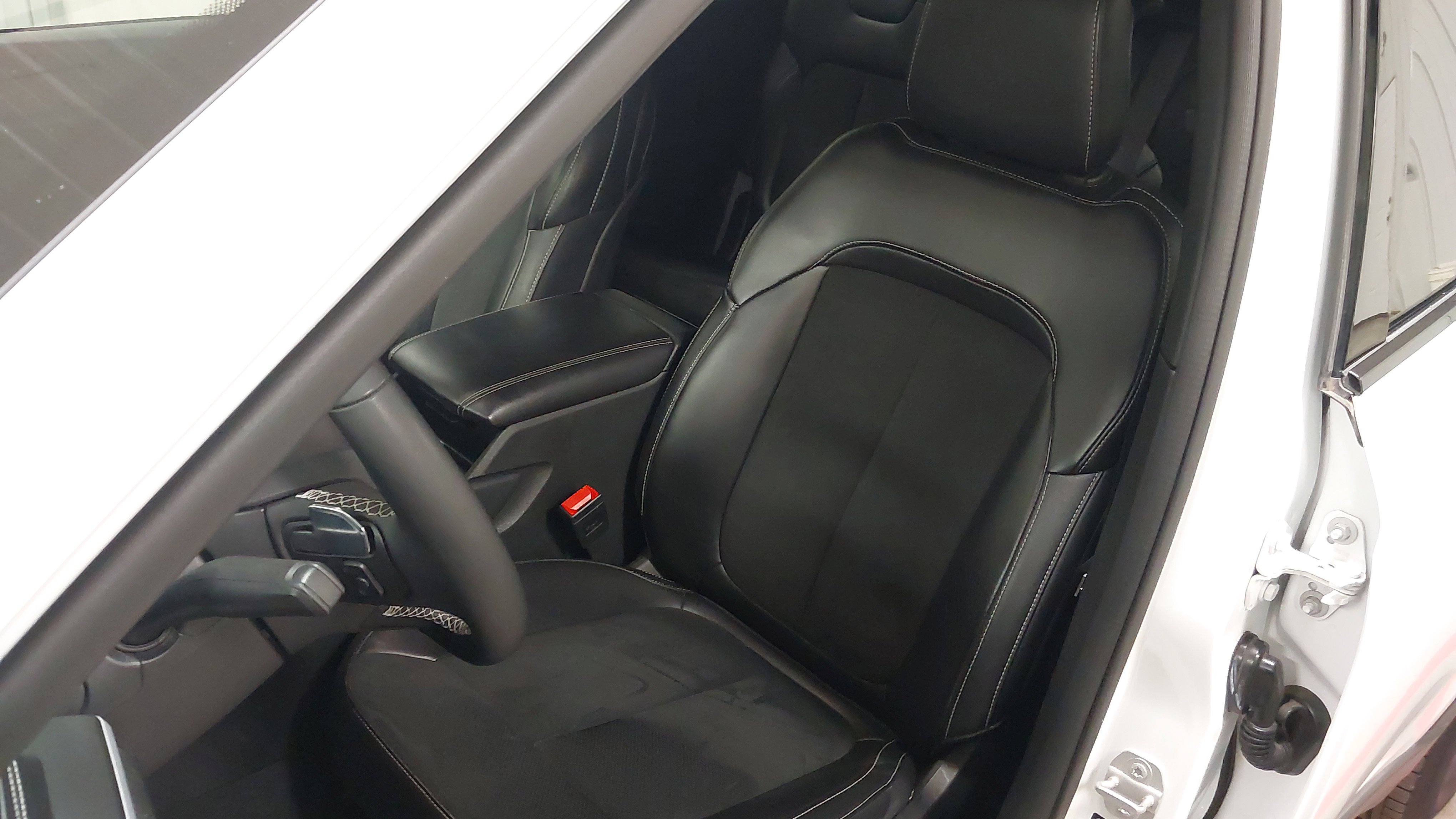 Used 2024 Jeep Grand Cherokee L Laredo image 22