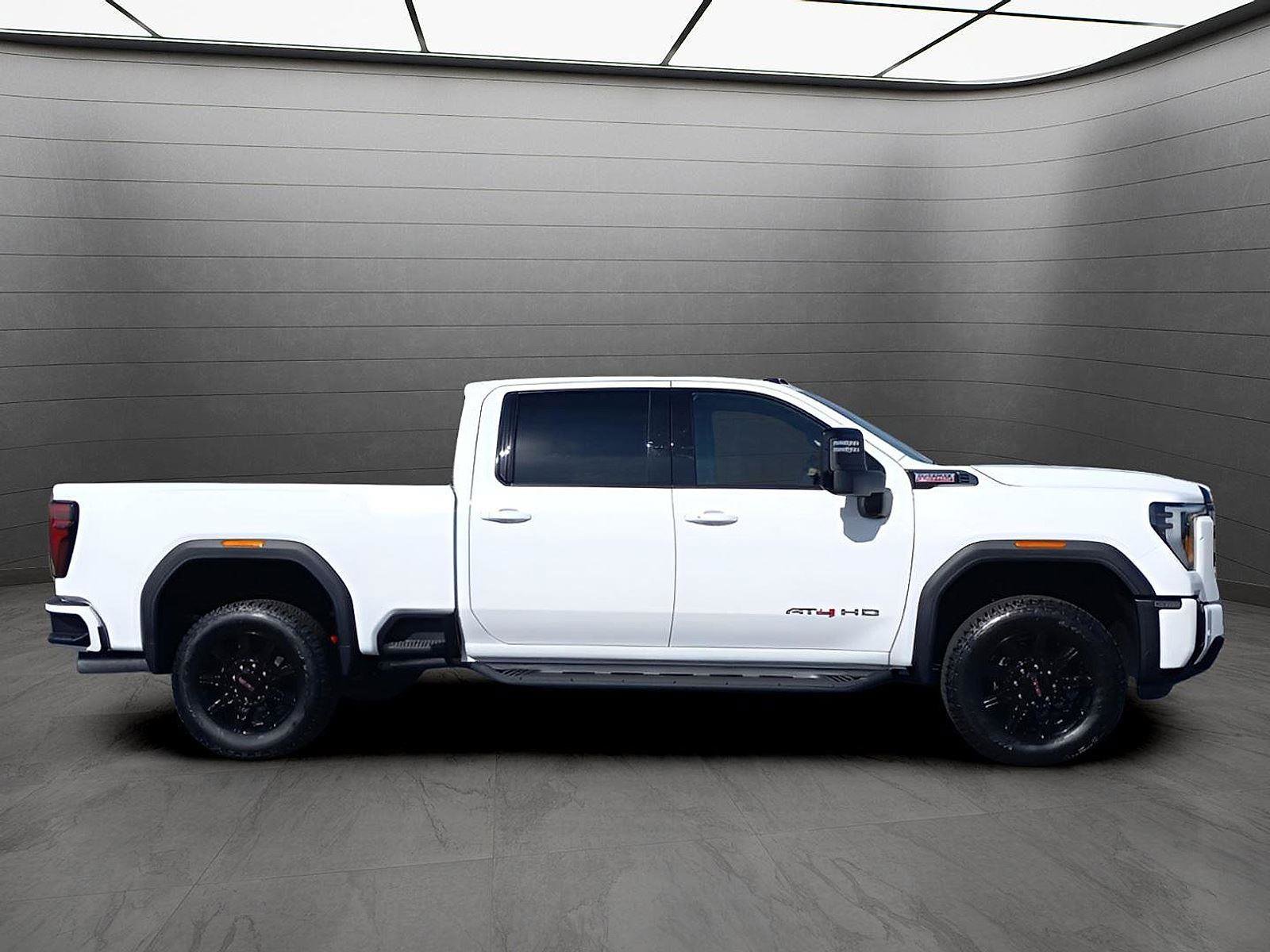 New 2026 GMC Sierra 2500 AT4 w/ Technology Package image 6