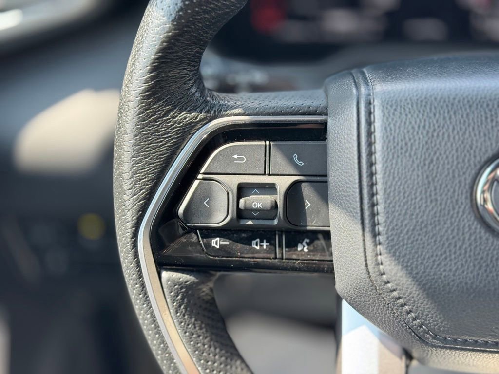 Used 2023 Toyota Tundra Platinum image 33