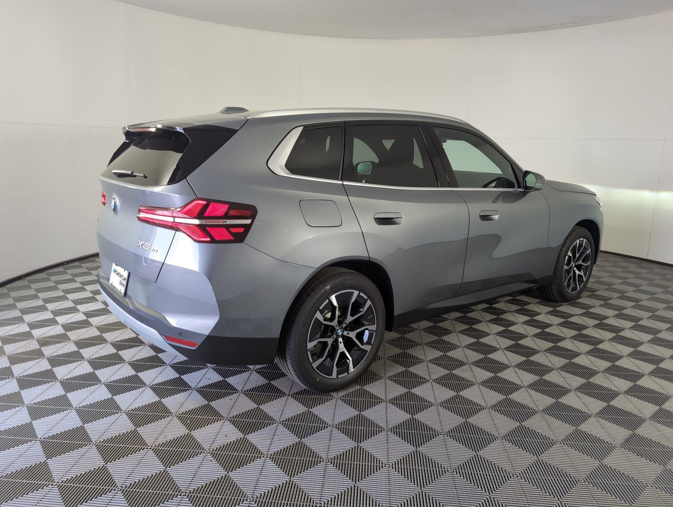 Used 2025 BMW X3 xDrive30i w/ Convenience Package image 6