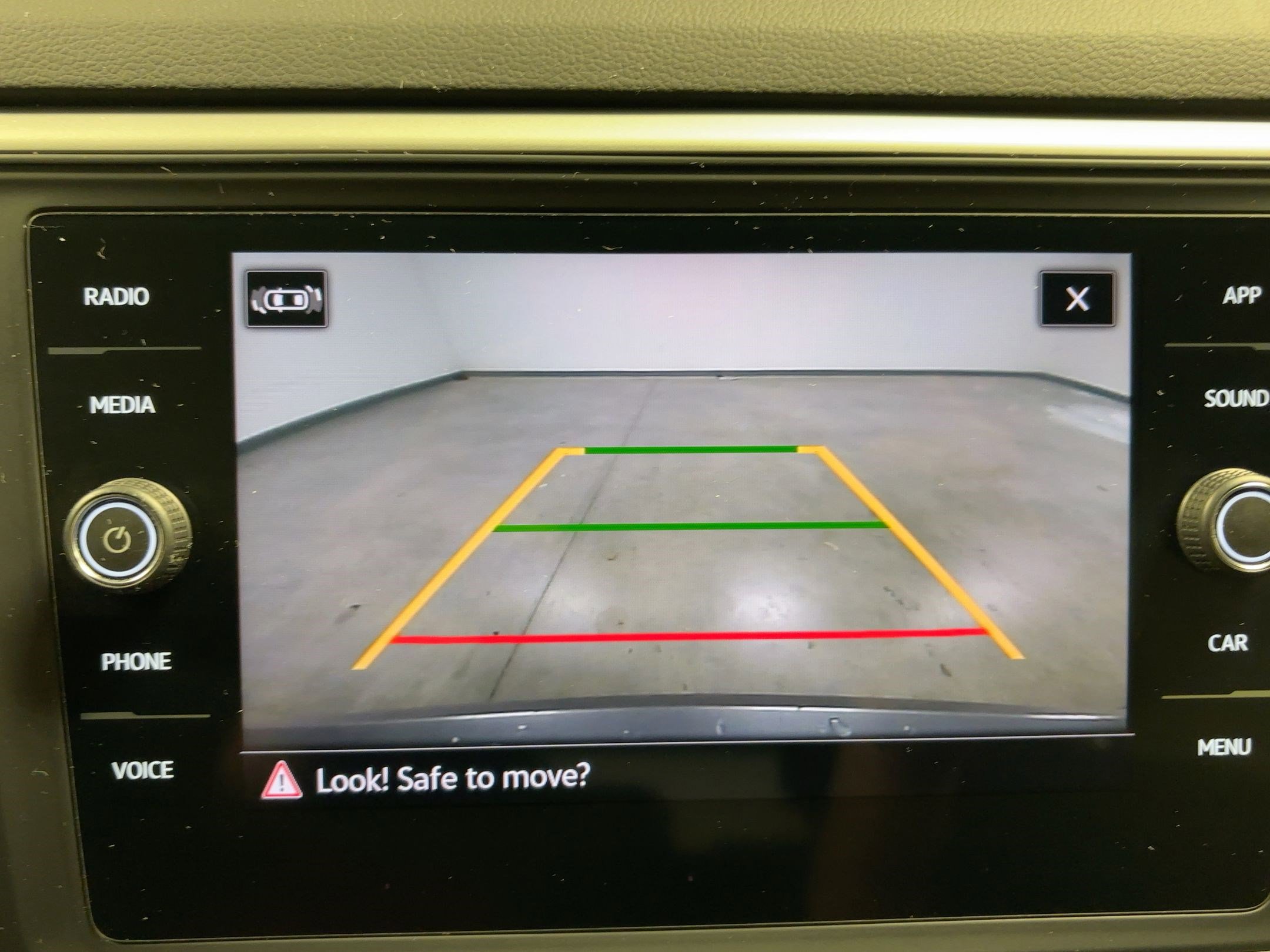 Used 2021 Volkswagen Atlas SE image 26