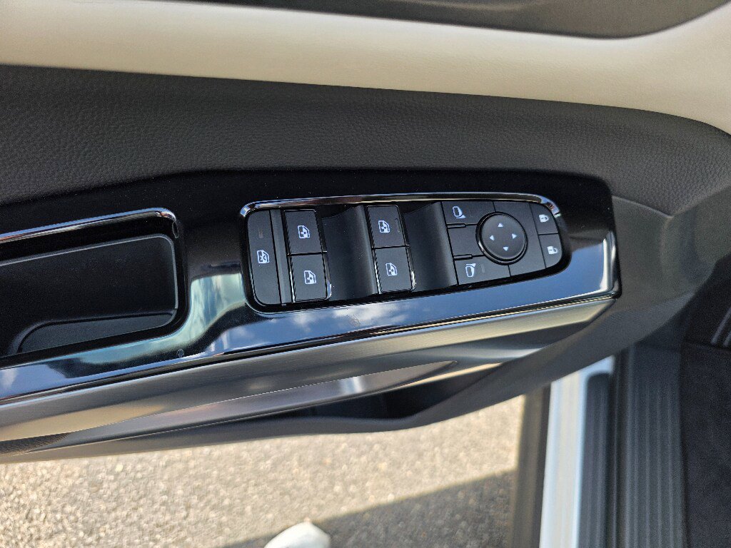 New 2026 Nissan Pathfinder SL image 13