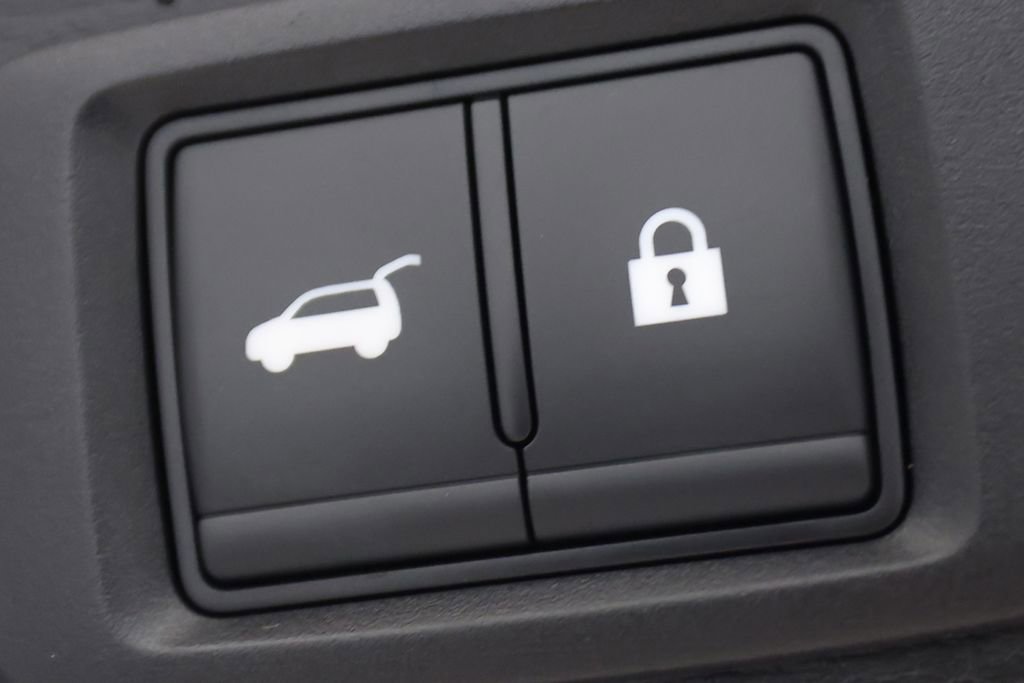 Used 2025 Mitsubishi Outlander SE image 14