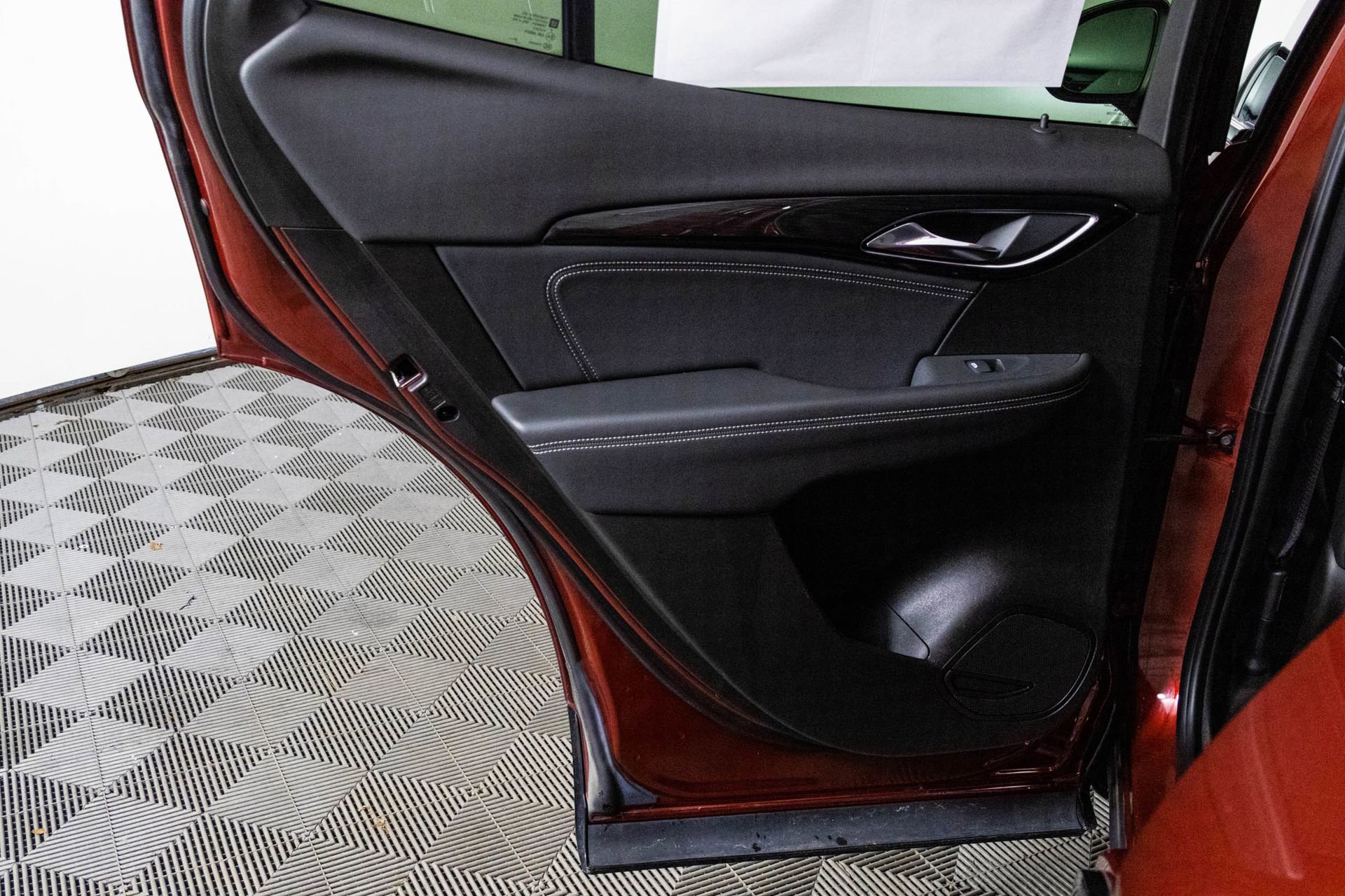 Certified 2023 Buick Envision Preferred w/ Sport Touring Package image 34